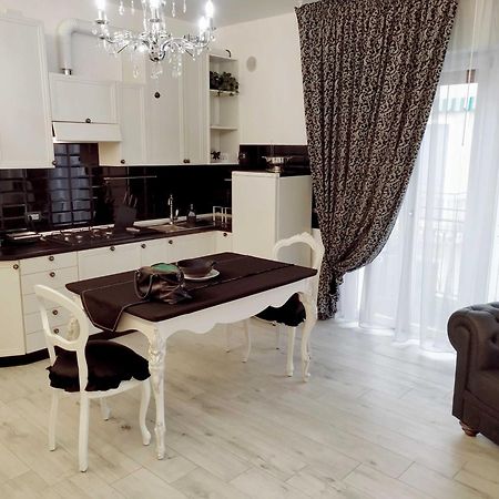 Alloggio Turistico Giulietta E Romeo - Intero Appartamento - Villafranca Di Verona, Zimmer, Holiday Rooms Luaran gambar