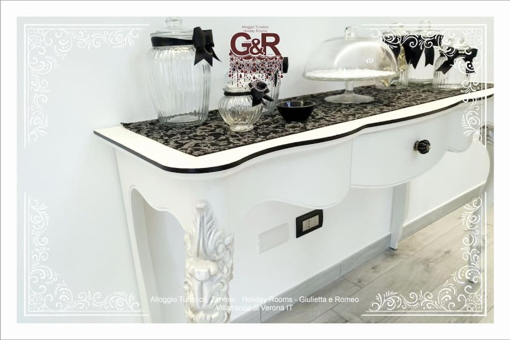 Alloggio Turistico Giulietta E Romeo - Intero Appartamento - Villafranca Di Verona, Zimmer, Holiday Rooms Luaran gambar