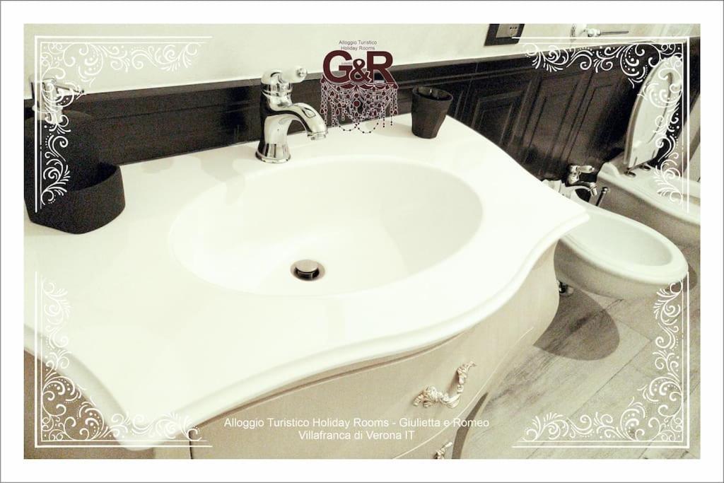 Alloggio Turistico Giulietta E Romeo - Intero Appartamento - Villafranca Di Verona, Zimmer, Holiday Rooms Luaran gambar