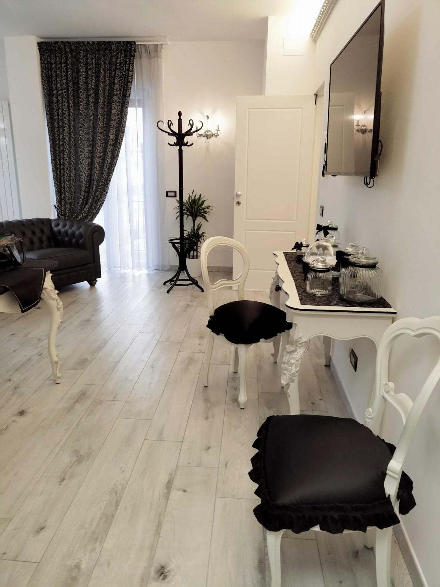 Alloggio Turistico Giulietta E Romeo - Intero Appartamento - Villafranca Di Verona, Zimmer, Holiday Rooms Luaran gambar